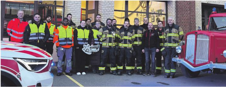 Generationenwechsel bei den Fahrzeugen: Die Feuerlöschgruppe zwischen neu und alt. Foto: Sina Horvath