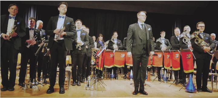 Die Brass Band Fricktal spielte unter der Leitung von Florentin Setz. Fotos: Michael Gottstein