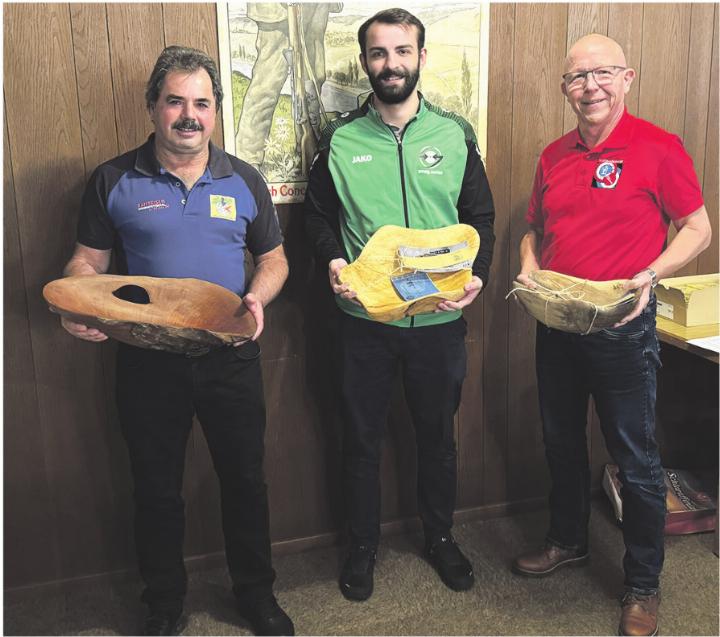 Die Bezirksmeister (von links): Thomas Freiermuth, Robin Bopp und Christian Mühlfriedel. Foto: zVg