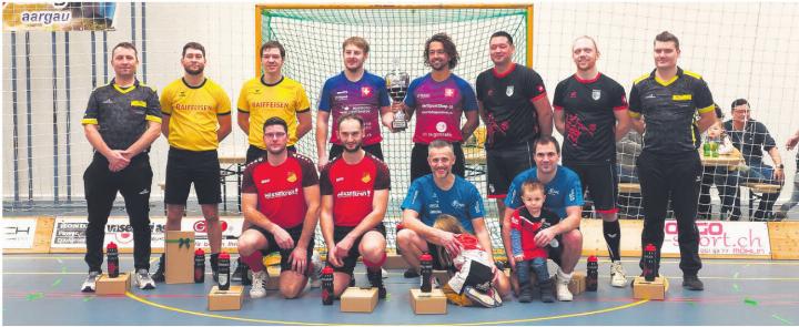 Die Teilnehmer des diesjährigen Möhliner Elite-Freundschaftsturniers: Schöftland, Mosnang, Möhlin, Prechtal und Liestal. Foto: zVg