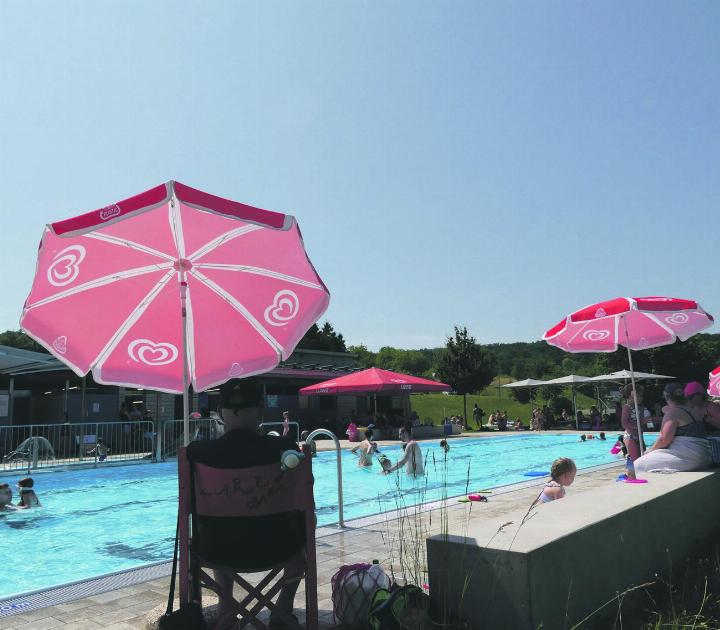 An heissen Sommertagen der Treffpunkt schlechthin: Die Magdener Badi. Foto: Charlotte Steffen