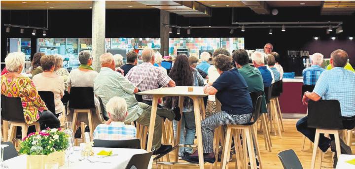 Die Anwesenden erlebten ein abwechslungsreichen Dankesanlass. Foto: zVg