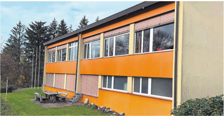 Im ehemaligen Schulhaus im Ortsteil Ittenthal ist die Spielgruppe zuhause. Foto: sh