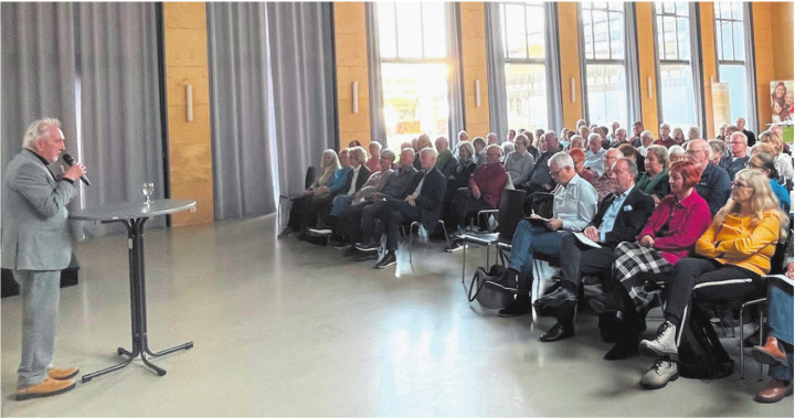 Die interessante und gut besuchte Veranstaltung fand im Kurbrunnensaal in Rheinfelden statt. Foto: zVg Die interessante und gut besuchte Veranstaltung fand im Kurbrunnensaal in Rheinfelden statt. Foto: zVg