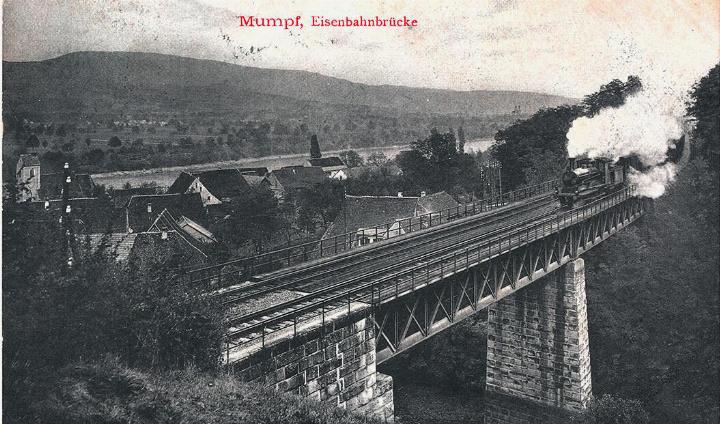 Eisenbahnbrücke bei Mumpf mit Tenderdampflokomotive NOB D 3/3. (Karte von Mumpf nach Laufen, 23. III. 1909) Karten: Rudolf Hofer