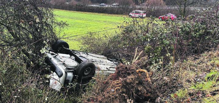 Selbstunfall auf der Giebenacherstrasse in Augst. Foto: Polizei BL