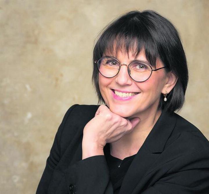 Sabine Eglin Buser wird am 1. April 2025 die Nachfolge als CEO der Adullam-Spitäler und Pflegezentren antreten. Foto: zVg