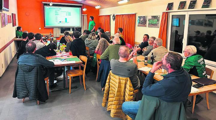 Gute Stimmung an der GV der Sissler Pontoniere. Foto: zVg