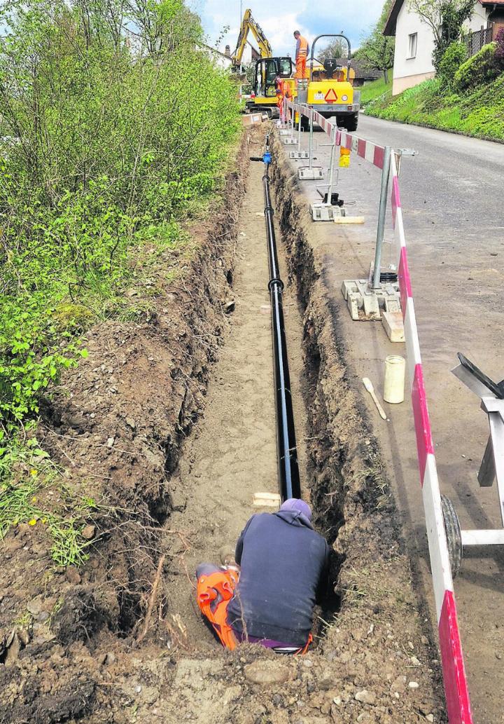 Wasserleitungslecks häufen sich manchmal innert kurzer Zeit, teilweise können Leitungen ersetzt werden, bevor es zu Lecks kommt. Foto: zVg