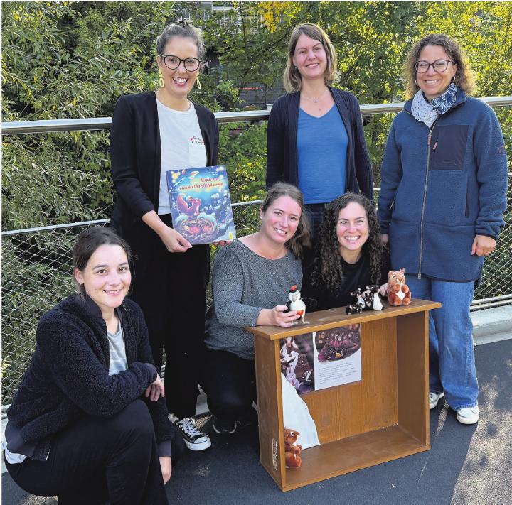 Ein Teil des kreativen Teams hinter dem Fricker Adventsweg: Désirée Ercoli (v. l.), Manuela Benz, Kathrin Bürgi, Judith Bosshard, Sabrina Stöckli und Lea Ambühl. Foto: Simone Rufli
