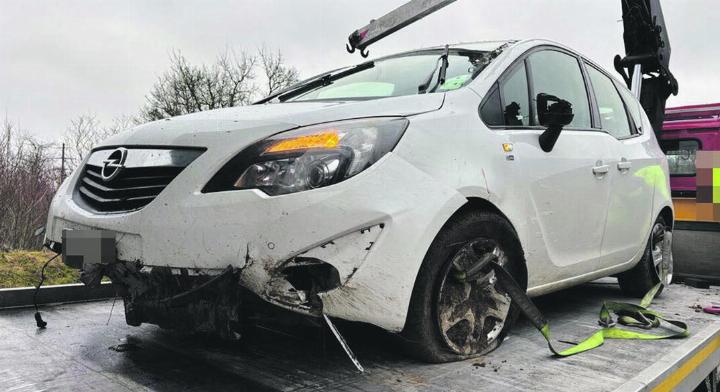 Am Unfallauto entstand einiger Sachschaden. Foto: zVg