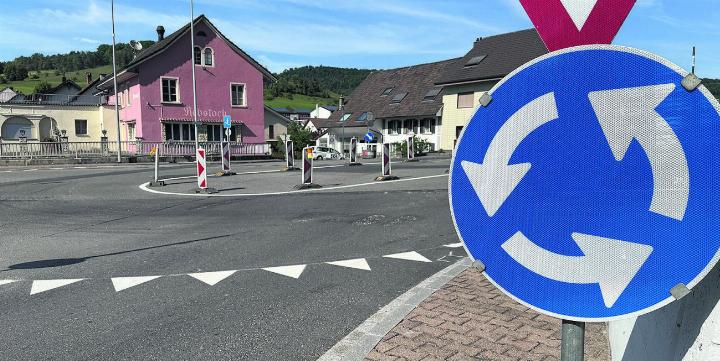 Das Bild täuscht – der erste Böztaler Energietag in Effingen war definitiv kein Strassenfeger. Foto: Simone Rufli