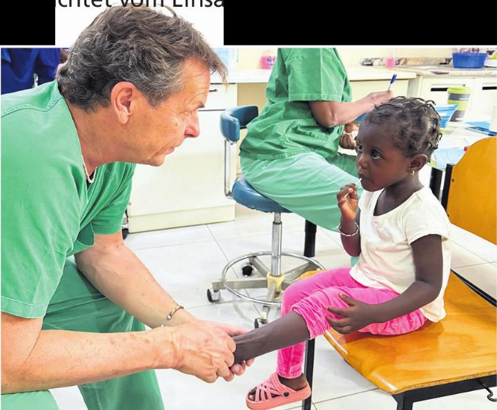 Sichtung und Einschätzung der Patienten in der Klinik in Gambia. Foto: Tibor Horvath
