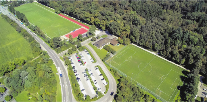 Sollen bei den Sportanlagen Schiffacker Rasenfelder durch Kunstrasen ersetzt werden? Archivfoto: Markus Raub/zVg