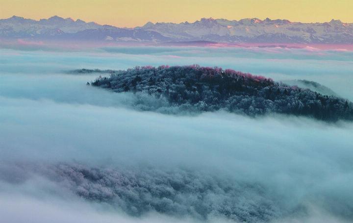 Der Blick vom Cheisacherturm Richtung Alpen an Silvester. Leserfoto: Markus Schraner, Gansingen