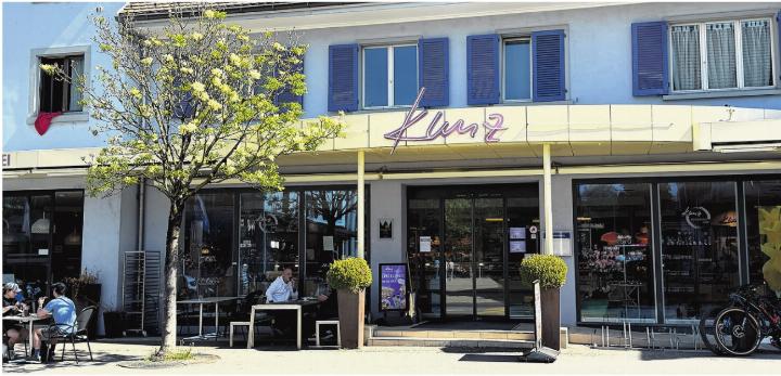 Laut Medienmitteilung bleiben sämtliche Standorte der Kunz AG art of sweet geöffnet. Auf dem Foto der Hauptstandort in Frick. Foto: Susanne Hörth