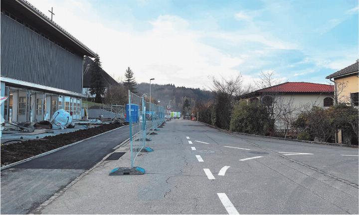 Auch in einem Teilbereich der Brüelstrasse soll die Wasserleitung ersetzt werden. Foto: Valentin Zumsteg