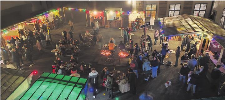 Die Gäste genossen die stimmungsvolle Atmosphäre. Foto: zVg