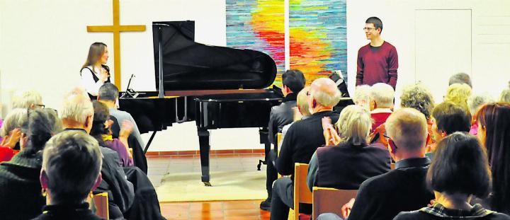 Die beiden Virtuosen am Klavier begeisterten das Publikum. Foto: zVg
