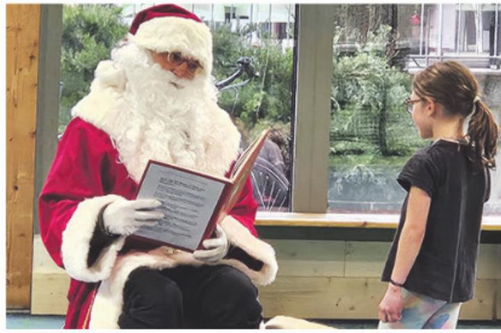 Der Samichlaus nahm sich Zeit für jedes Kind. Foto: zVg