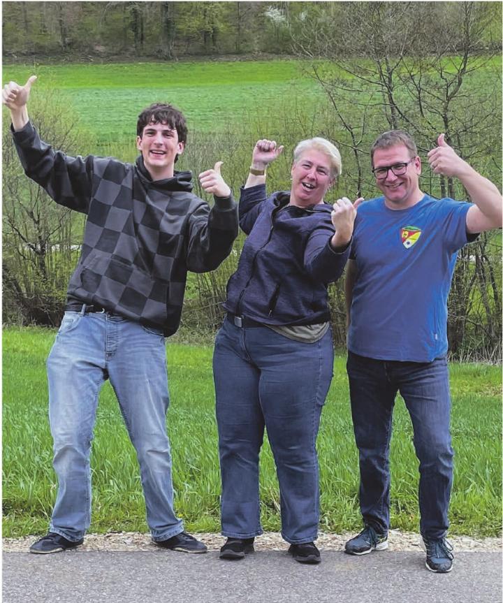 Die drei Besten waren (von links): Gian Schmid (2.), Sonja Vögele (1.), Matthias Hohler (3. Rang). Foto: zVg
