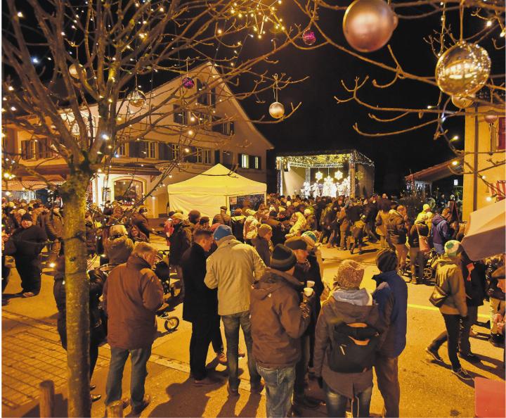 Besinnliches Weihnachtsdorf Frick. Foto: Archiv NFZ