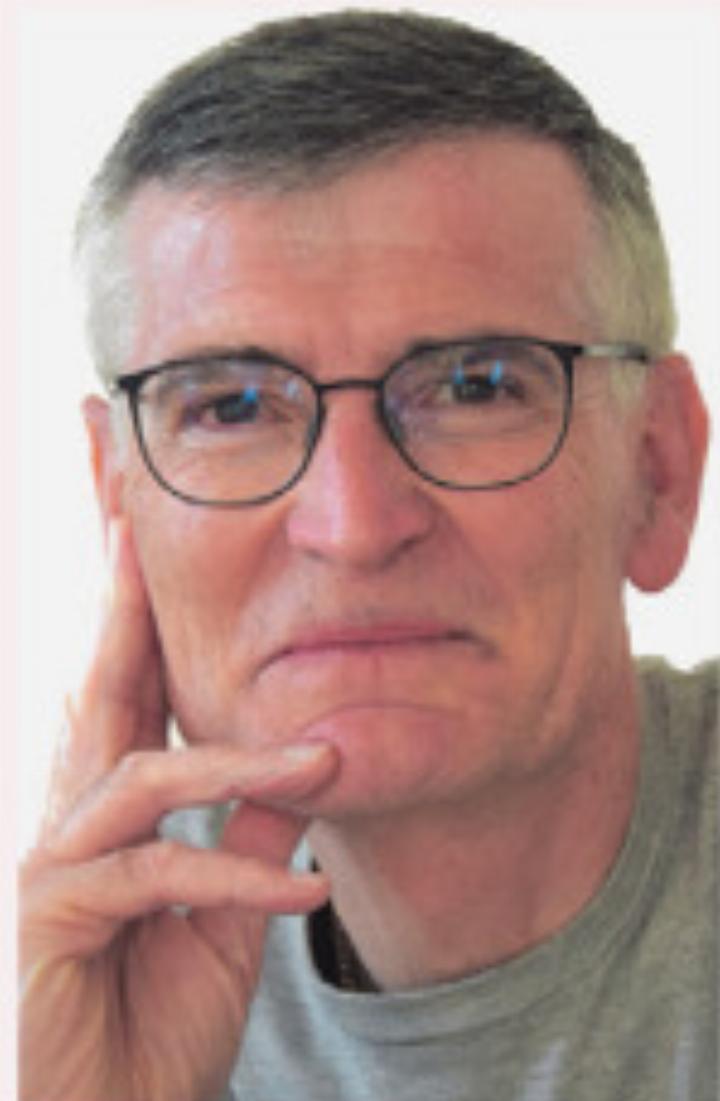 Hans A. Wüthrich wohnt in Rheinfelden. Er ist emeritierter Universitätsprofessor, Fachbuchautor und engagiert u. a. in der Stiftung MBF und Spitex Fricktal AG.