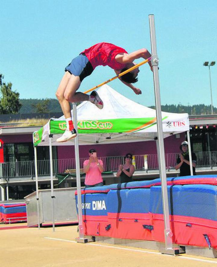 Hochsprung Männer U18 / U20.