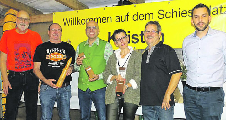 Glückliche Gesichter (von links): André Bisig, Beat Heiniger, Alexander Buttazzo, Yvonne Csitei, Marcel Grenacher und Thomas Hermann. Foto: zVg