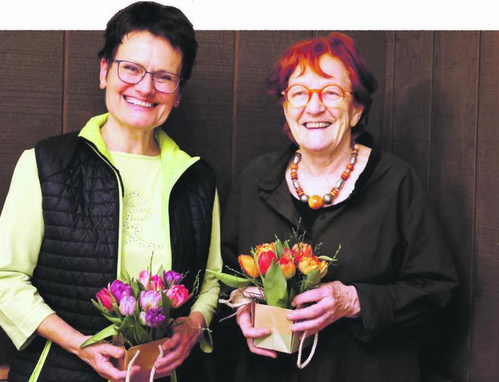 Das neue Leitungsduo beim Verein für Pilzkunde Fricktal: Präsidentin Ruth Reimann (links) und Monika Sandmeier, Vizepräsidentin. Foto: zVg