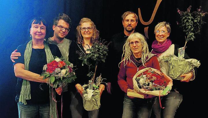 Von links Margot Reimann, Beni Stöckli, Sabrina Michel, Valentin Schmid, Flumi Brennwald, Josefine Von Dach. Foto: zVg