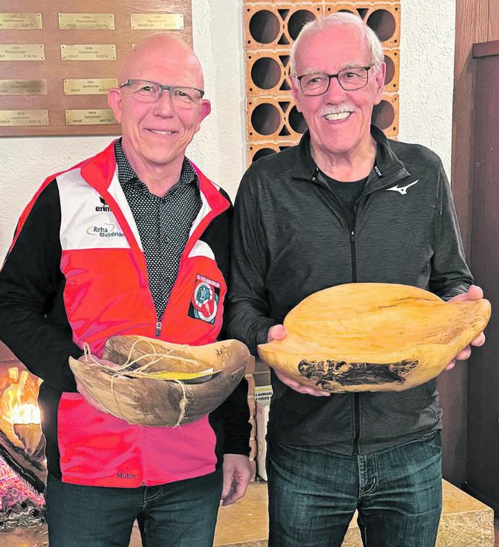 Zwei der drei Bezirksmeister: Christian Mühlfriedel und Karl Plüer (Paul Zurfluh fehlt). Foto: zVg