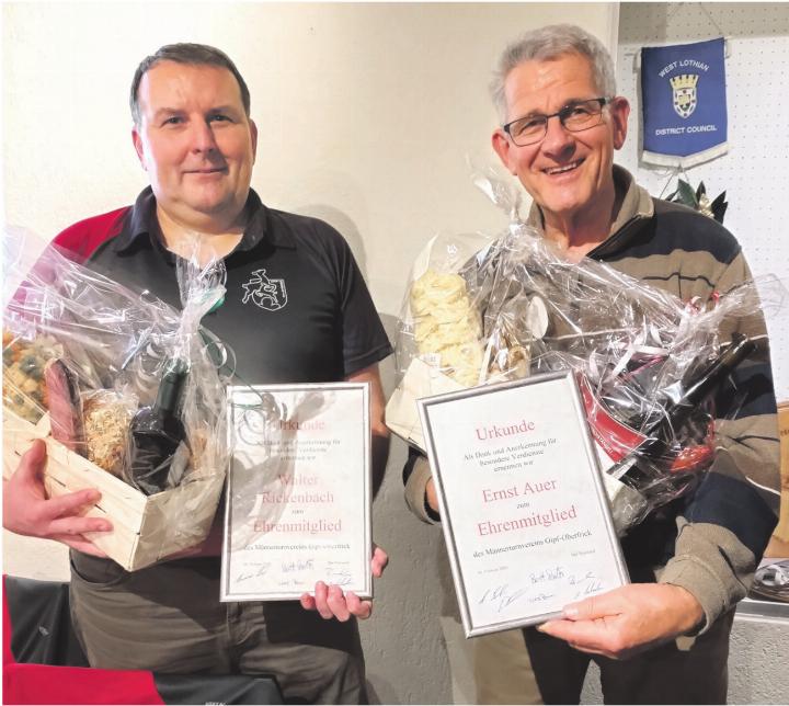 Die beiden neuen Ehrenmitglieder Walter Rickenbach (links) und Ernst Auer. Foto: zVg
