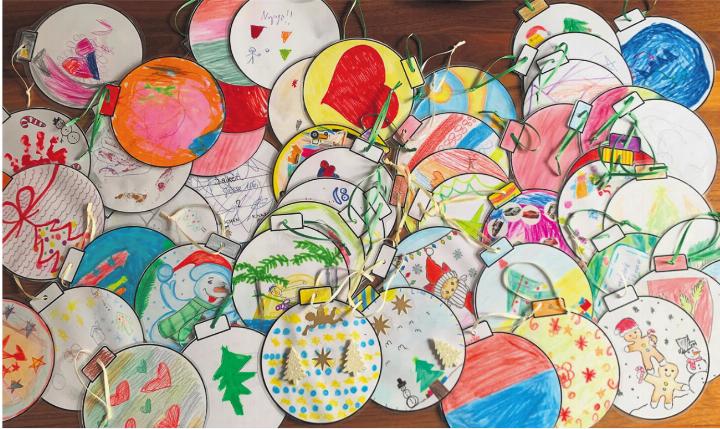 Liebes Christkind … alle Wünsche stammen von Kindern aus Familien, die auf Sozialhilfe angewiesen sind. Freiwillige können sie nun wahrwerden lassen. Foto: zVg