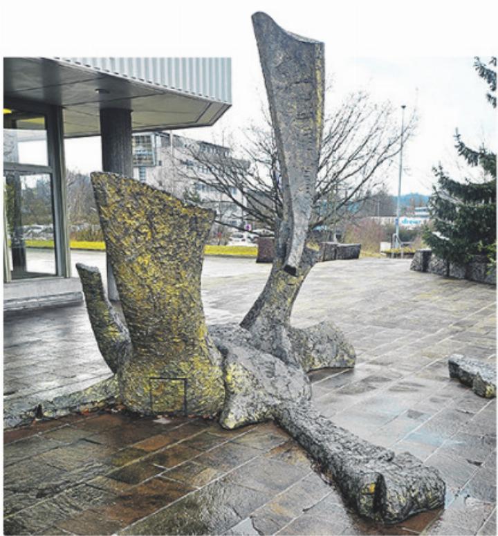 Eine moderne Akropolis im Aargau, die Plastik von Erwin Rehmann. Foto: zVg