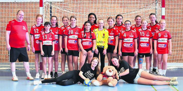 Aus einem Team werden deren zwei. Die letztjährige FU14 stellt in der neuen Saison die Basis für das FU16- und das FU14-Team. Dank einigen Neuzugängen während der letzten Saison ist der TSV Frick Handball wieder in allen Juniorinnenkategorien am Start. Foto: zVg