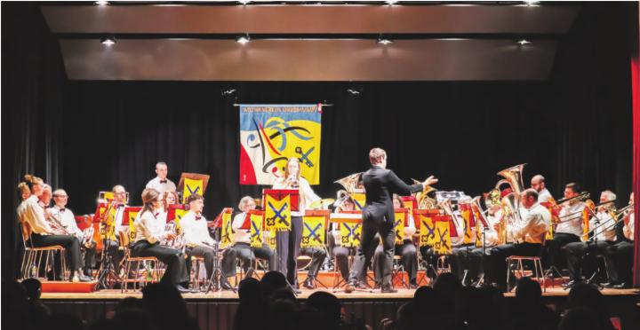 «Cheer up, Charlie» mit der bezaubernden Solistin Hella. Foto: Rita Hancz