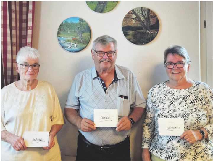 Bernadette Rippstein (2. Rang, von links), Philipp Rheinegger (1. Rang) und Rita Stern (3. Rang). Foto: zVg