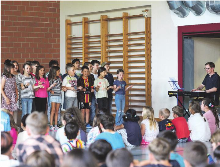 Wie können die Fortschritte und Leistungen der Schülerinnen und Schüler am geeignetsten erklärt und bewertet werden? Foto: Archiv NFZ