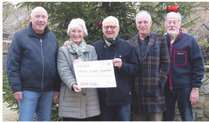 Sonngard Trindler von Schulverein Lo-Manthang und Vertreter des Männerchors. Foto: zVg