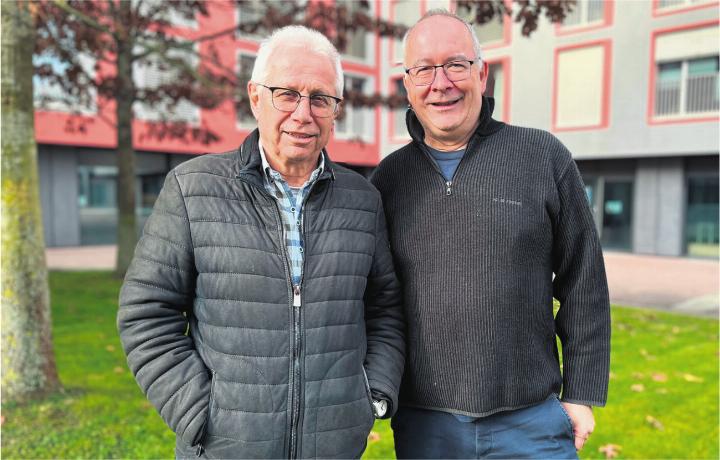 In neuen Händen: Christoph von Büren (links) übergibt das Amt an Gebhard Hug. Foto: Valentin Zumsteg