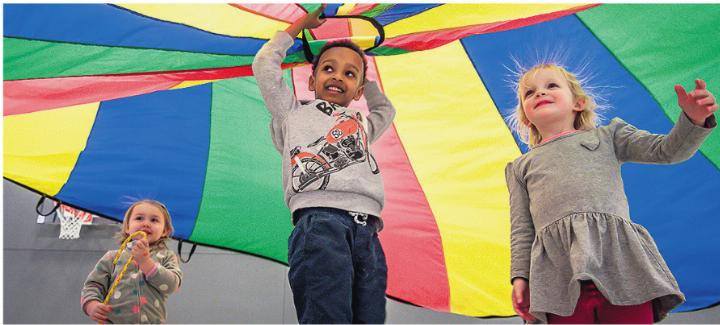 MiniMove Rheinfelden findet während des Winterhalbjahres an 16 Sonntagvormittagen von 9.30 bis 12 Uhr in der Turnhalle Robersten statt. Foto: zVg IdéeSport/ Christian Jaeggi