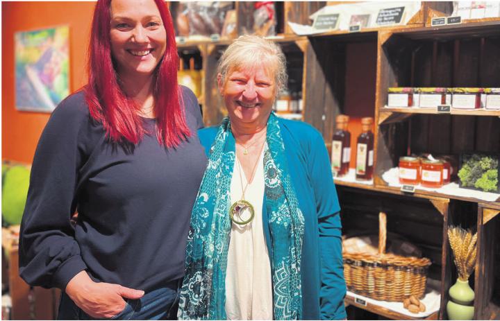 Haben viele Ideen: Nathalie Wermeille (links) und Christine Koller vom Projektteam. Foto: Valentin Zumsteg