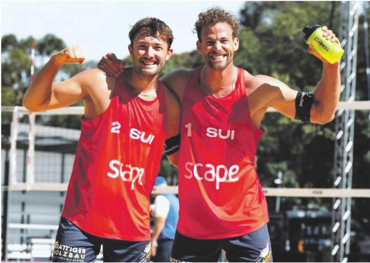 Leo Dillier (l.) und Marco Krattiger freuen sich über den Einzug in den Achtelfinal. Foto: zVg Leo Dillier (l.) und Marco Krattiger freuen sich über den Einzug in den Achtelfinal. Foto: zVg