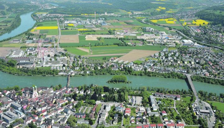 Das Verkehrskonzept im Raum Stein-Laufenburg-Frick wird nun untersucht und soll auf die Zukunft ausgerichtet werden. Auch ein neuer Rheinübergang bei Sisseln soll nun vertieft geprüft werden. Archivfoto: Gerry Thönen