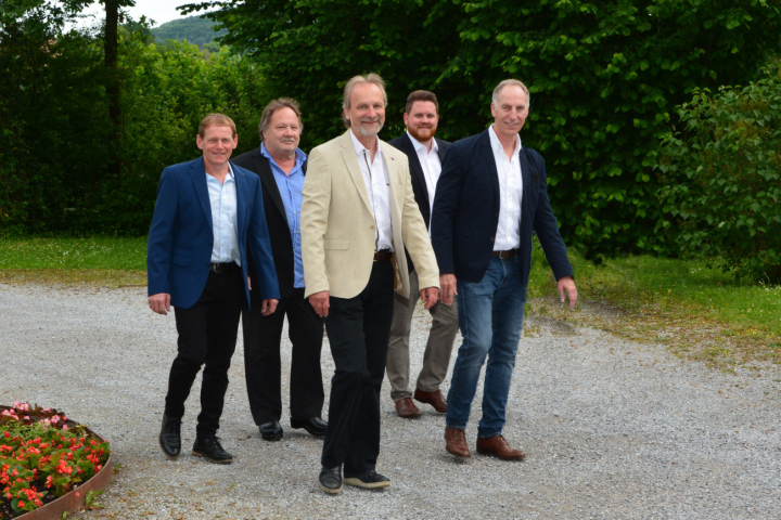 Der Möhliner Gemeinderat mit Hans Metzger (parteilos, von links), Thomas Freiermuth (parteilos), Markus Fäs (Gemeindeammann, SP), Loris Gerometta (parteilos) und Lukas Fässler (Vize-Ammann, SVP). Foto: zVg