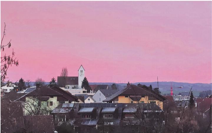 Farbenfroher Himmel über der Reformierten Kirche in Frick Foto: Olivia Di Marco, Frick