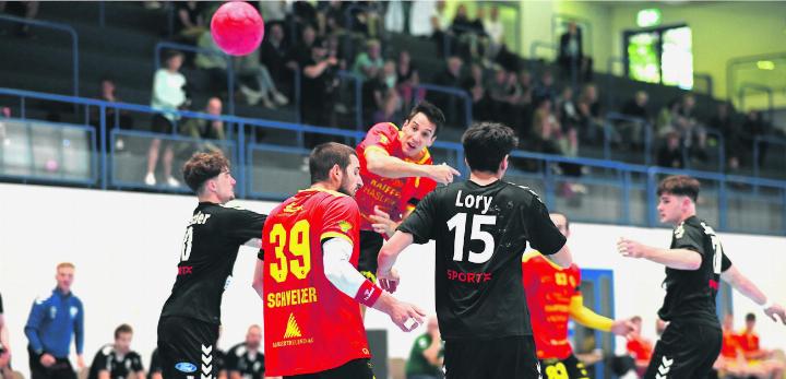 Lucas Grandi, hier beim Abschluss, erzielte für Möhlin acht Tore. Foto: zVg