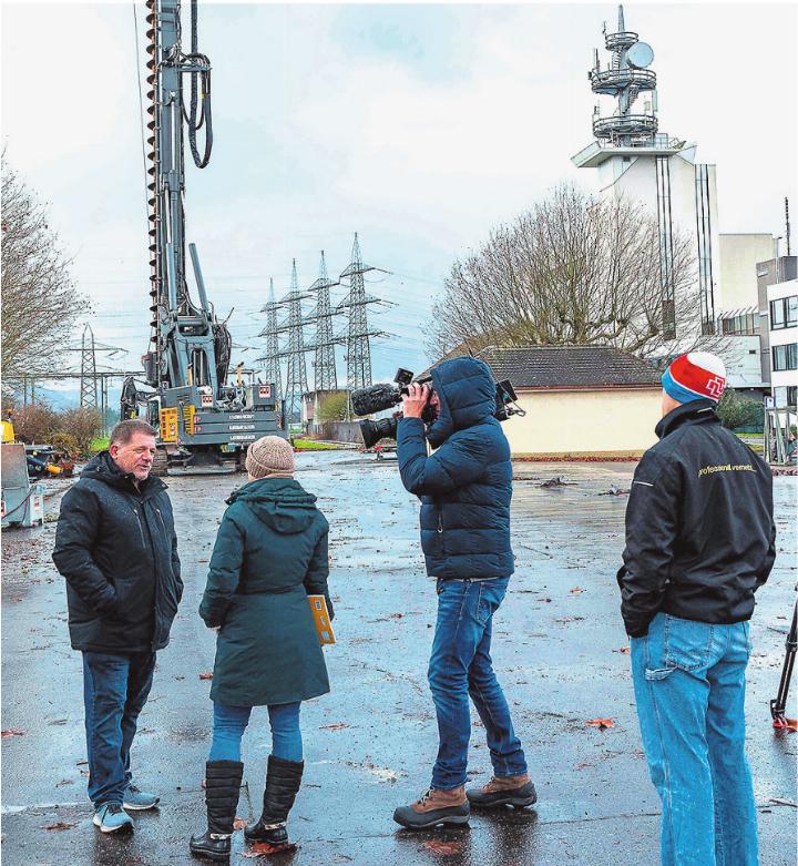 FlexBase-CEO Marcel Aumer steht dem Schweizer Fernsehen Red und Antwort. Foto: Jean-Marc Felix