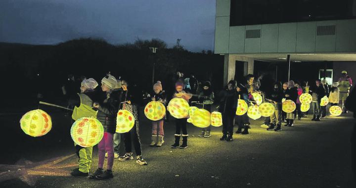 Die Kinder sorgten für einen stimmungsvollen Abend. Foto: zVg